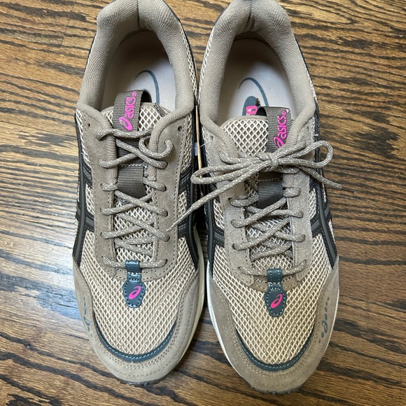 ASICS Gel-1090v2 NWT - Picture 2 of 8